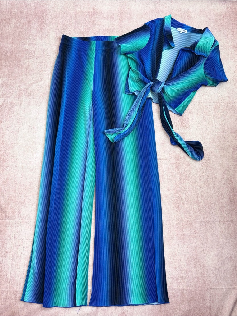 Size Large Radiant Wide-Leg Pants with Self Tie-Front Top Matching Set